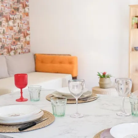 Center - Beautiful Modern House With Balcony Apartment *