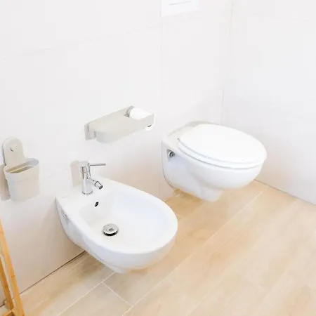 Apartment Center - Beautiful Modern House With Balcony Olbia