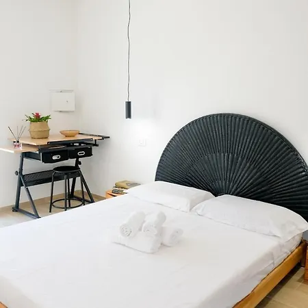 Apartment Center - Beautiful Modern House With Balcony Olbia