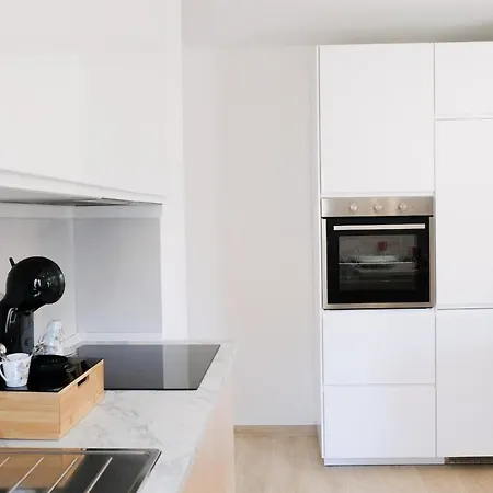 Center - Beautiful Modern House With Balcony Apartamento